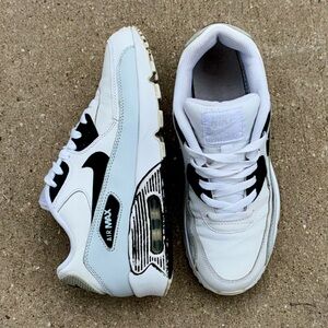Nike Air Max 90 Women’s Size 8